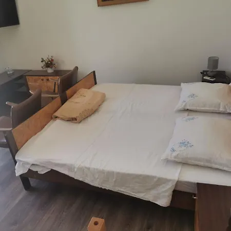Rooms Gran Terraza بيت ضيافة Kaštela