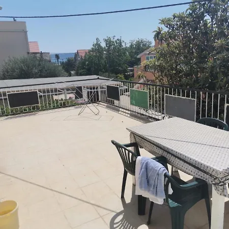 بيت ضيافة Rooms Gran Terraza Kaštela